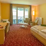 Waldhaus Am Hotel 3*